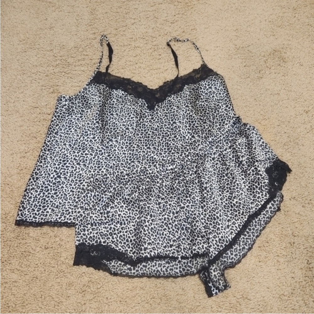 Victoria's Secret 2pc Sexy Pajamas Leopard Print Silky Lacy Surprise